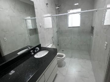 banheiro de 1 das suites 
