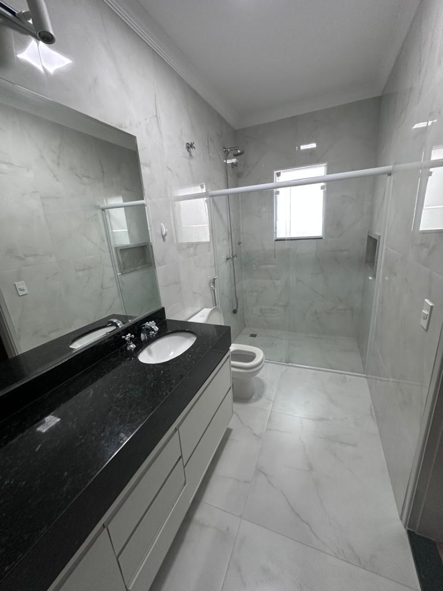 banheiro de 1 das suites