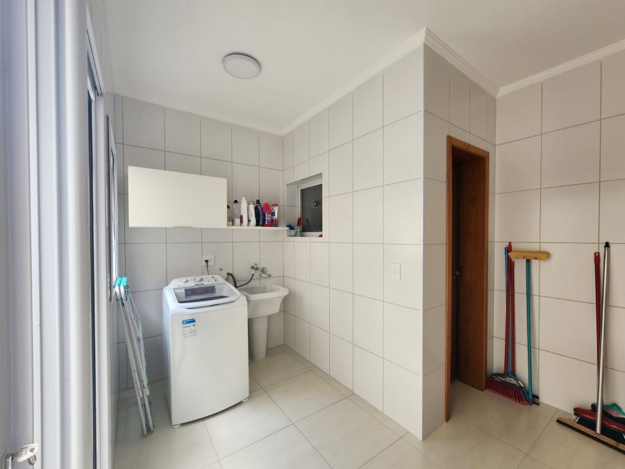 lavanderia com deposito 