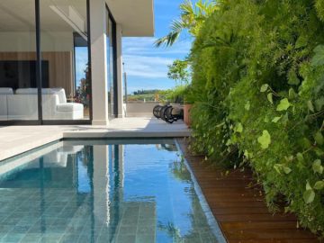 piscina integrada a acasa toda