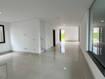 salas de estar e jantar amplas